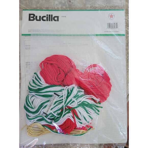 Bucilla Needlepoint Kit Plastic Canvas Poinsettia Wall Hanging #61070 Kit 12x23 - Picture 4 of 4